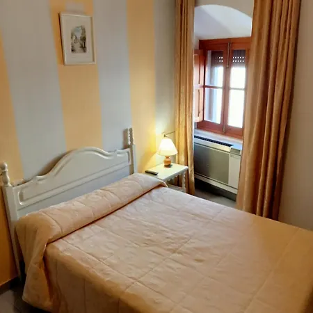 Hostal Trujillo Guest house *