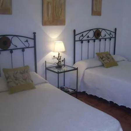 Hostal Trujillo Guest house *