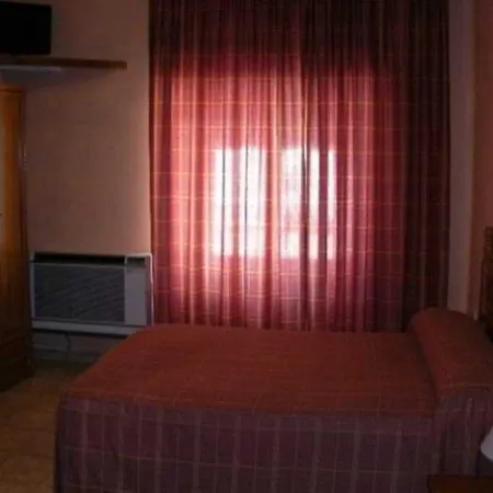 Hostal Trujillo Guest house *